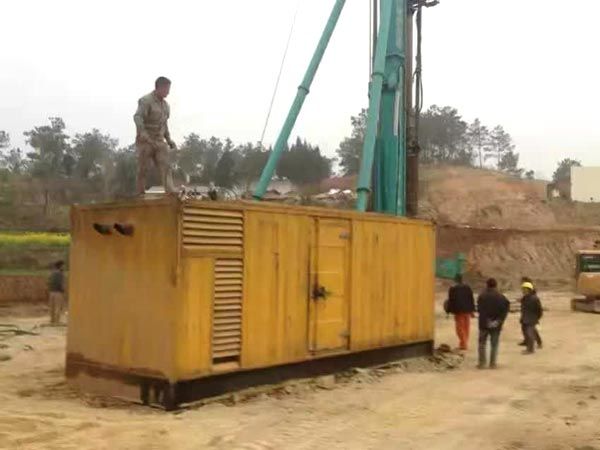 叶集如何判断水冷式机油散热器密封件是否需要更换？